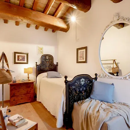 Villa Casatorre 6&2, Emma Saludecio