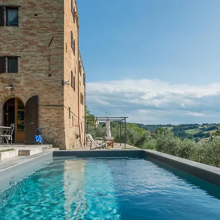 Villa Casatorre 6&2, Emma Saludecio