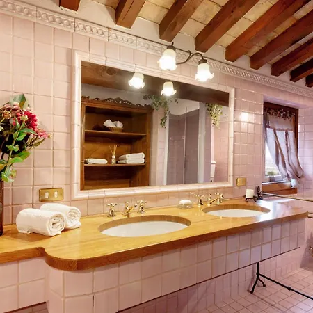 Casatorre 6&2, Emma Villa *