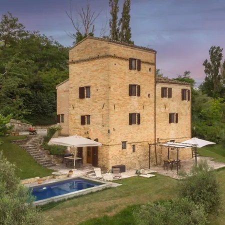 Casatorre 6&2, Emma Villa *