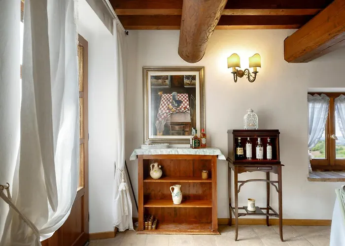 Casatorre 6&2, Emma فيلة *