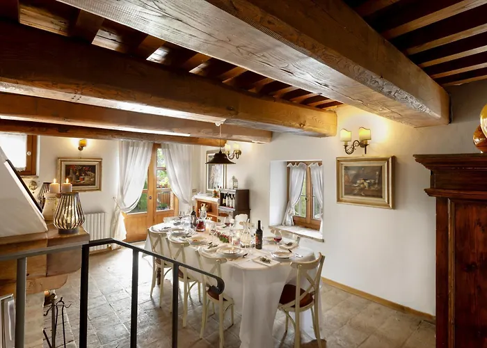 Casatorre 6&2, Emma فيلة Saludecio